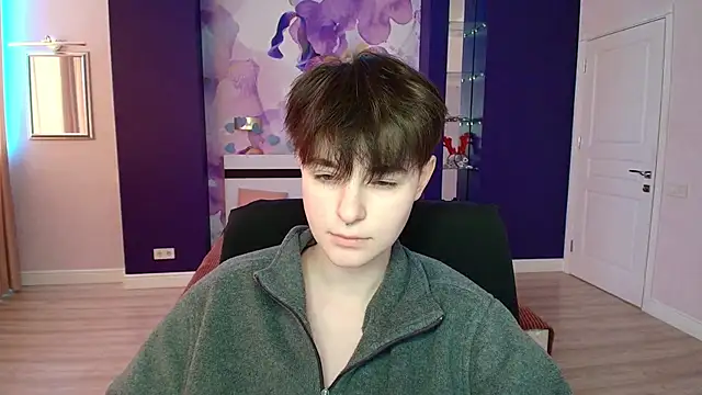 EmiliaYours online show from 02-23-25, 01:10