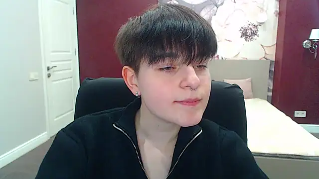 EmiliaYours online show from 03-04-25, 01:17