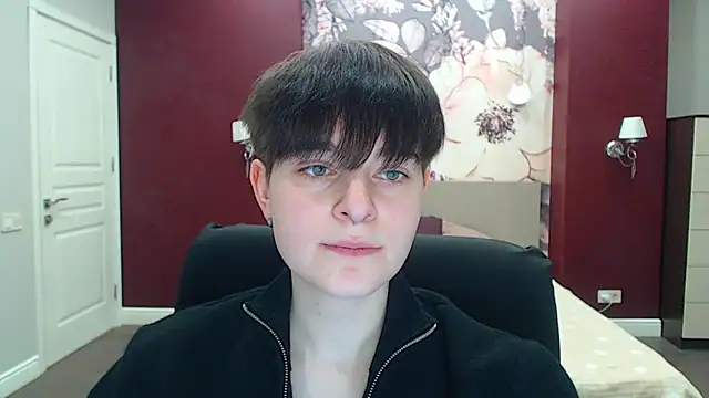 EmiliaYours online show from 03-04-25, 04:30