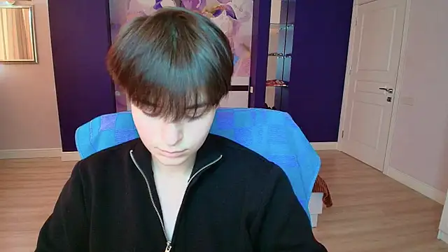 EmiliaYours online show from 03-21-25, 02:40