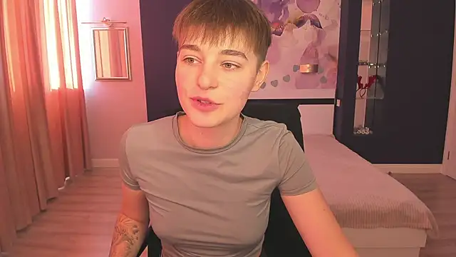 EmiliaYours online show from 10-03-25, 01:30