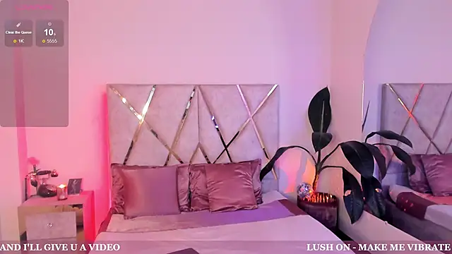 Snapshot of _CoralTrip chatting on 12-11-24, 11:10  CoralTrip online show from 12-11-24, 11:10