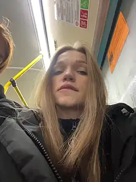 KitteCat online show from 01-08-25, 02:35