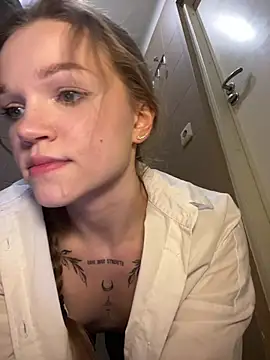 KitteCat online show from 02-25-25, 06:20