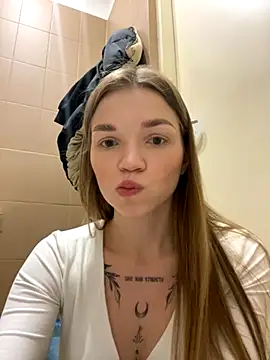 KitteCat online show from 10-08-25, 12:03