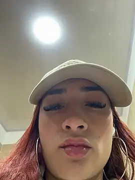 Snapshot of ariiel_ chatting on 02-12-26, 05:30 ariiel online show from 02-12-26, 05:30