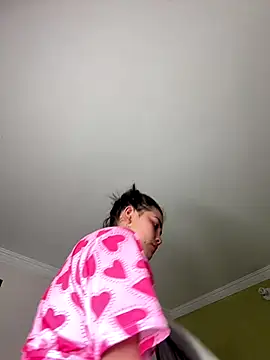 aurora divine online show from 12-19-25, 10:50