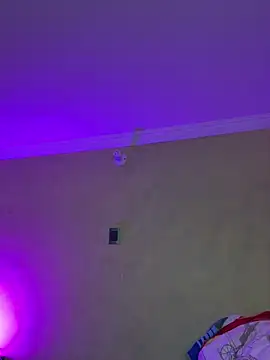 aurora divine online show from 02-08-26, 01:58