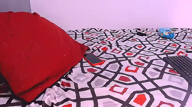 Snapshot of bubble_red chatting on 02-06-25, 07:18 bubble red online show from 02-06-25, 07:18