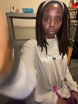 choclatepeaach online show from 11-05-25, 06:46