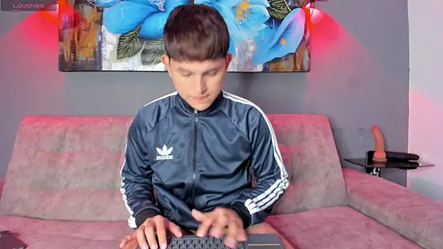 Lyam ap online show from 11-18-25, 04:50