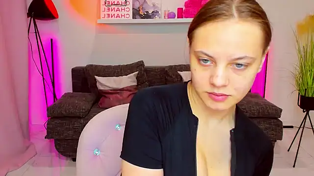 Snapshot of rora_skyline chatting on 10-30-25, 01:12 rora skyline online show from 10-30-25, 01:12