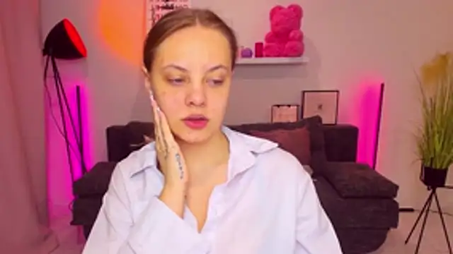 Snapshot of rora_skyline chatting on 10-31-25, 06:25 rora skyline online show from 10-31-25, 06:25