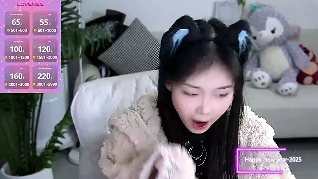 Snapshot of Sheep-1 chatting on 01-10-25, 03:50 Sheep-1 online show from 01-10-25, 03:50