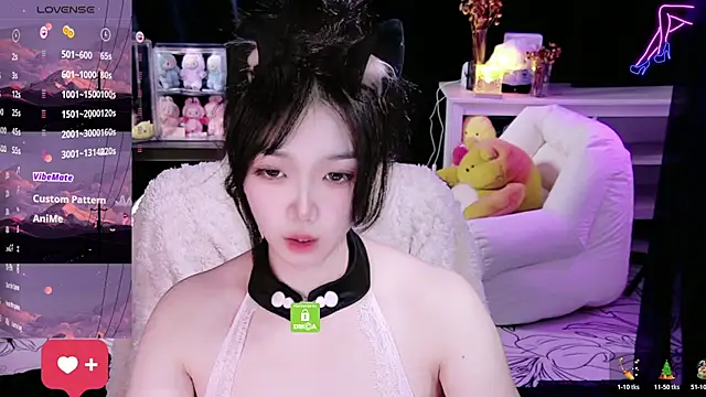 Snapshot of Sheep-1 chatting on 12-03-25, 10:02 Sheep-1 online show from 12-03-25, 10:02