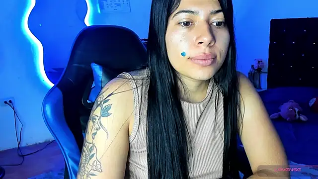 Caro kitty- online show from 12-17-25, 02:34