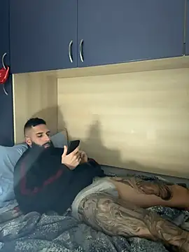 Snapshot of Gioeltoro89 chatting on 01-11-26, 04:23 Gioeltoro89 online show from 01-11-26, 04:23