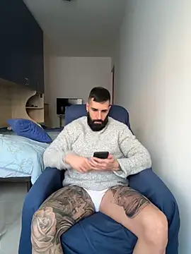 Snapshot of Gioeltoro89 chatting on 01-15-26, 03:38 Gioeltoro89 online show from 01-15-26, 03:38