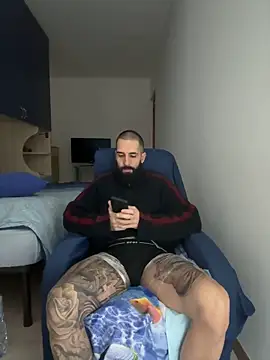 Snapshot of Gioeltoro89 chatting on 02-04-26, 04:13 Gioeltoro89 online show from 02-04-26, 04:13