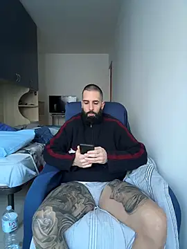 Snapshot of Gioeltoro89 chatting on 02-12-26, 04:02 Gioeltoro89 online show from 02-12-26, 04:02