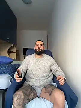 Snapshot of Gioeltoro89 chatting on 02-17-26, 03:51 Gioeltoro89 online show from 02-17-26, 03:51