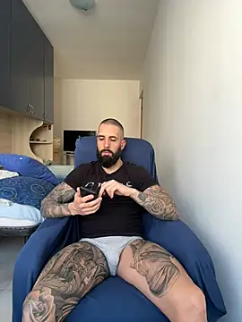 Snapshot of Gioeltoro89 chatting on 05-02-26, 03:06 Gioeltoro89 online show from 05-02-26, 03:06