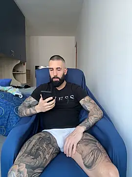 Snapshot of Gioeltoro89 chatting on 05-15-26, 02:57 Gioeltoro89 online show from 05-15-26, 02:57