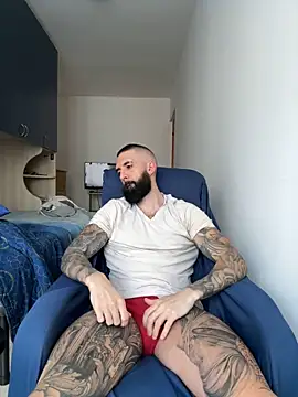 Snapshot of Gioeltoro89 chatting on 05-16-26, 03:33 Gioeltoro89 online show from 05-16-26, 03:33