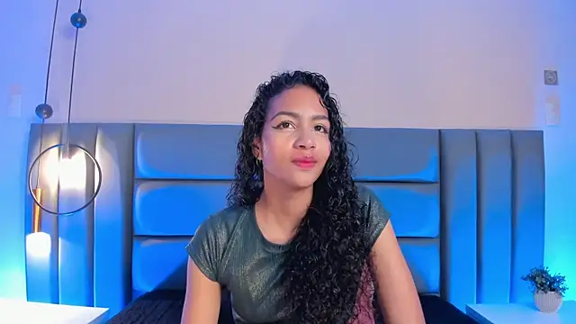 AntonellaHall  online show from 03-17-25, 06:21