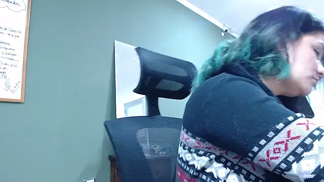 Snapshot of gigiqueen_18 chatting on 03-14-26, 11:54 gigiqueen 18 online show from 03-14-26, 11:54