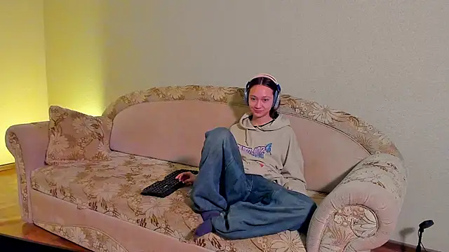 EllaSky xoxo online show from 03-09-25, 11:03