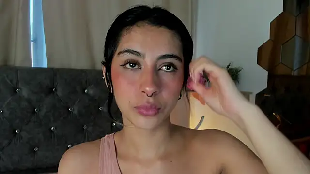 Snapshot of Alyssa_jones chatting on 02-27-26, 03:01 Alyssa jones online show from 02-27-26, 03:01