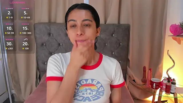 Snapshot of Alyssa_jones chatting on 03-05-26, 02:13 Alyssa jones online show from 03-05-26, 02:13