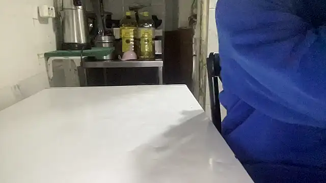 Snapshot of alarasissy chatting on 11-05-25, 02:17 alarasissy online show from 11-05-25, 02:17