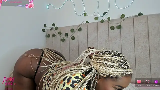 Kaseydelvey online show from 09-29-25, 09:41