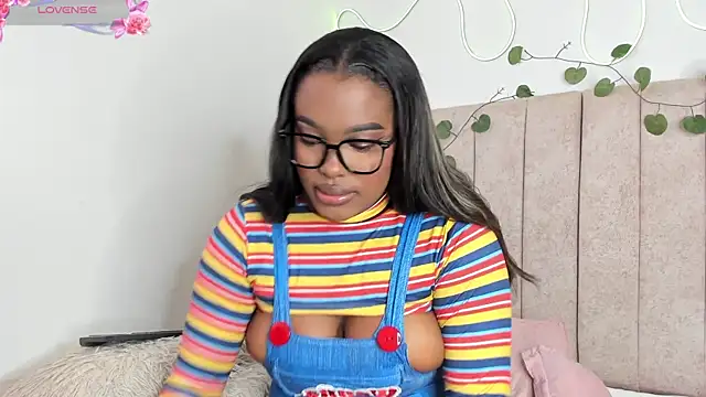 Kaseydelvey online show from 10-27-25, 09:41