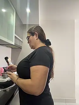 AntonellaAlondra4 online show from 03-24-26, 02:00