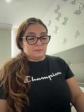 AntonellaAlondra4 online show from 05-11-26, 12:55