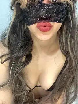 Snapshot of senoritaseno chatting on 02-22-25, 05:24 senoritaseno online show from 02-22-25, 05:24