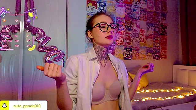 Snapshot of Milky_way_UwU chatting on 02-21-26, 02:01 Milky way UwU online show from 02-21-26, 02:01