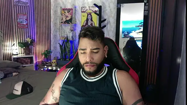 Snapshot of Chris_Gatito chatting on 03-11-26, 07:42 Chris Gatito online show from 03-11-26, 07:42