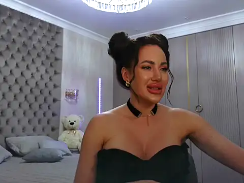 TianaPosh online show from 02-06-25, 10:43