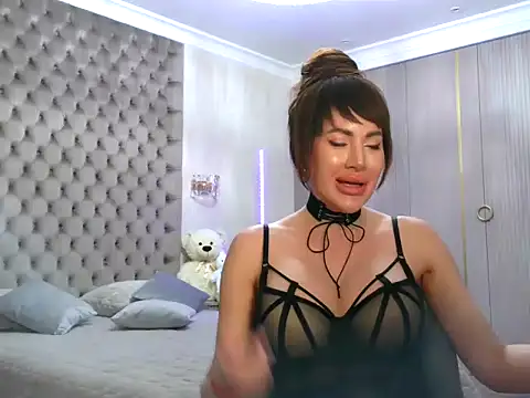 TianaPosh online show from 03-08-25, 02:55