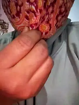 Snapshot of Kashish_SC chatting on 01-18-25, 10:28 Kashish SC online show from 01-18-25, 10:28