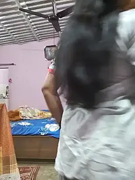 Snapshot of Kashish_SC chatting on 02-18-25, 11:52 Kashish SC online show from 02-18-25, 11:52