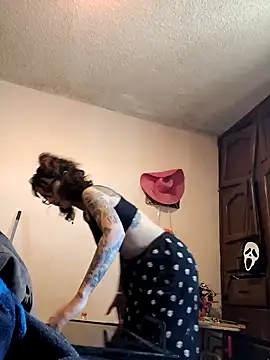 Snapshot of HighLilith chatting on 01-13-25, 07:21 HighLilith online show from 01-13-25, 07:21