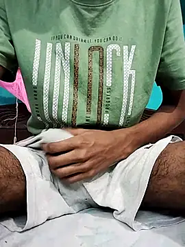 Snapshot of Afgref5335 chatting on 10-29-25, 05:47 Afgref5335 online show from 10-29-25, 05:47