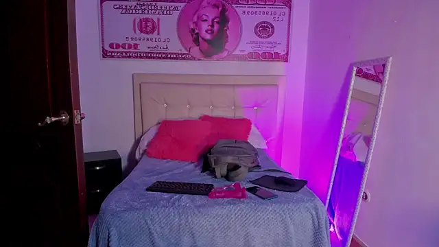 Sofia agudelo online show from 03-22-25, 08:40