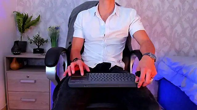 Dorianmistery2322  online show from 01-31-25, 06:57