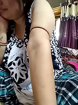 Royalgirl667 online show from 12-10-24, 05:39